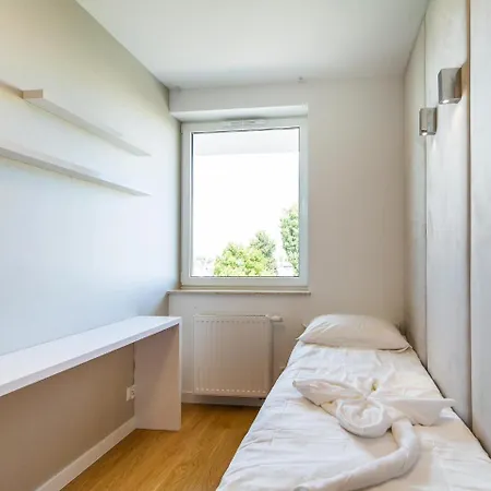 Apartament Z Garazem Baltycka 코워브제크